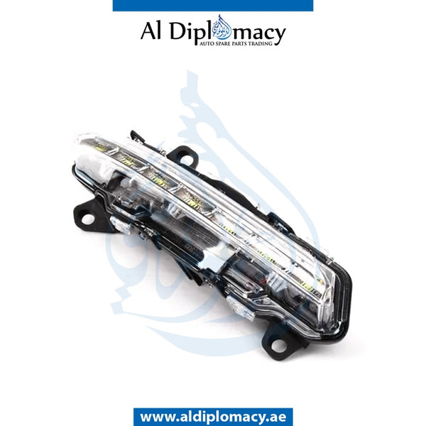 Right FOG LAMP for Mercedes-Benz C Class W204 (2007-2015) models, Part Number UN-2218201856