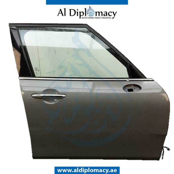 Front Right Door, COMPLETE for Mini Cooper Mini Clubman F54 (2015-2019) models, Part Number UN-41007462792-CO