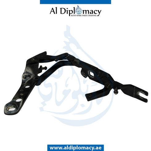 Right HOOD HINGE for BMW X3 Series E83 (2003-2006) models, Part Number UN-41613452844