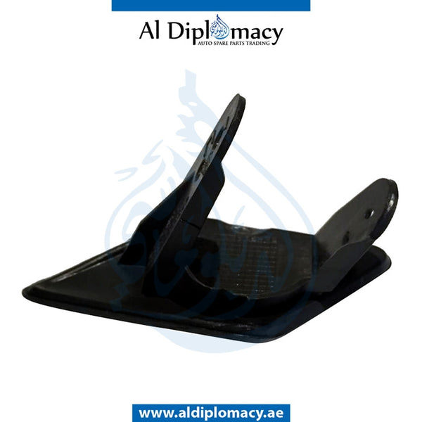 Right HEADLIGHT WASHER COVER for BMW 3 Series F30 (2011-2015) models, Part Number UN-51117293032