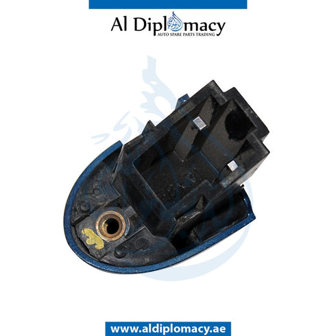 Right DOOR HANDLE COVER for BMW 1 Series E81 (2007-2011) models, Part Number UN-51217161422