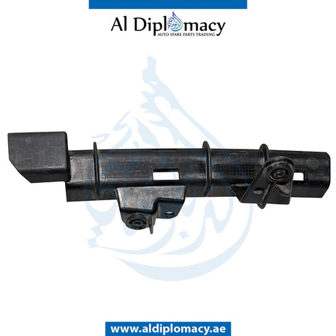 Right READ DOOR WINDOW GUIDE BRACKET for BMW X5 Series E70 (2006-2013) models, Part Number UN-51357185220