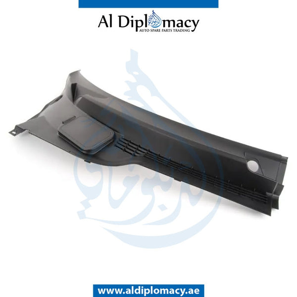 Right Lower WINDSHIELD COVER for Mini Cooper Mini Countryman R60 (2011-2016) models, Part Number UN-51719808096