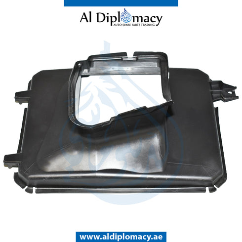 Right RADIATOR AIR DUCT for BMW X7 Series G07 (2018-2022) models, Part Number UN-51747423966