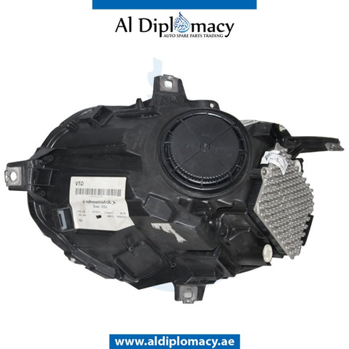 Right Headlight, Led, COMPLETE for Mini Cooper Mini Clubman F54 (2015-2019) models, Part Number UN-63117383216-CO