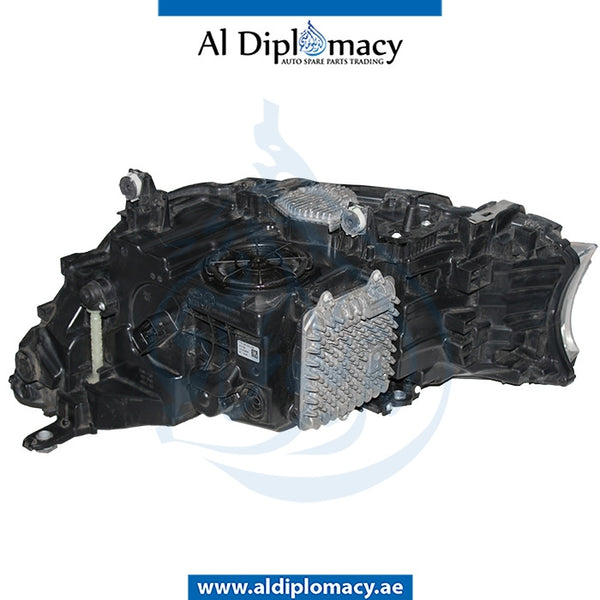 Right Headlight, ADAPTIVE Led, COMPLETE for BMW 7 Series G11 (2015) models, Part Number UN-63117408712-CO