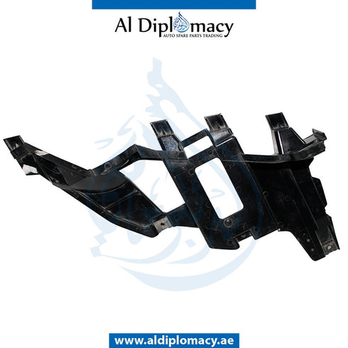 Right HEADLIGHT BRACKET for BMW X5 Series E53 (1999-2006) models, Part Number UN-63126927798