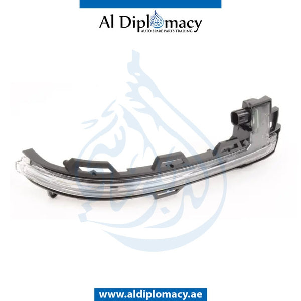 Right MIRROR TURN SIGNAL LAMP for BMW X3 Series F15 (2013-2018) models, Part Number UN-63137291218