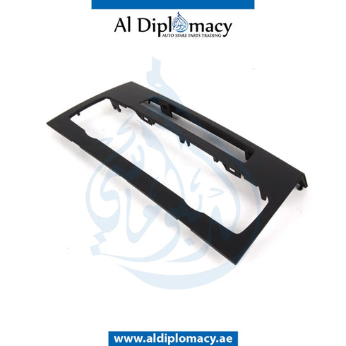 A/C CONTROL UNIT COVER for BMW 3 Series E90 (2005-2011) models, Part Number UN-64116966406