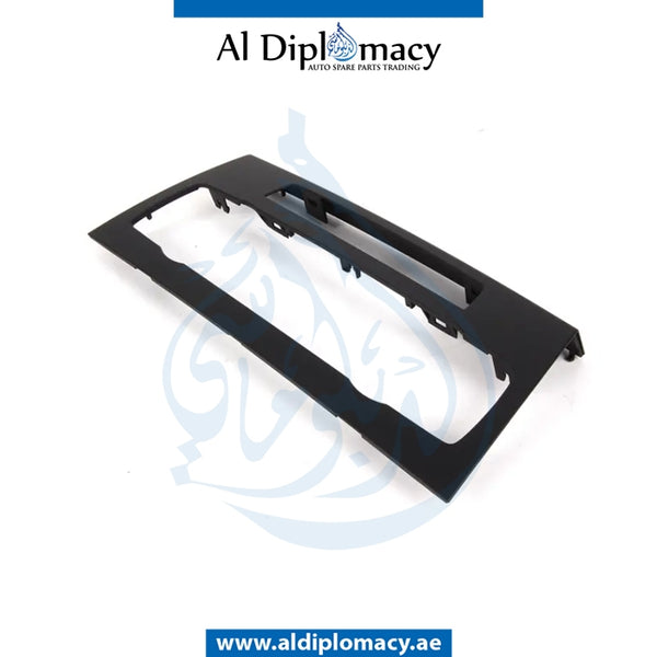 A/C CONTROL UNIT COVER for BMW 3 Series E90 (2005-2011) models, Part Number UN-64116966406