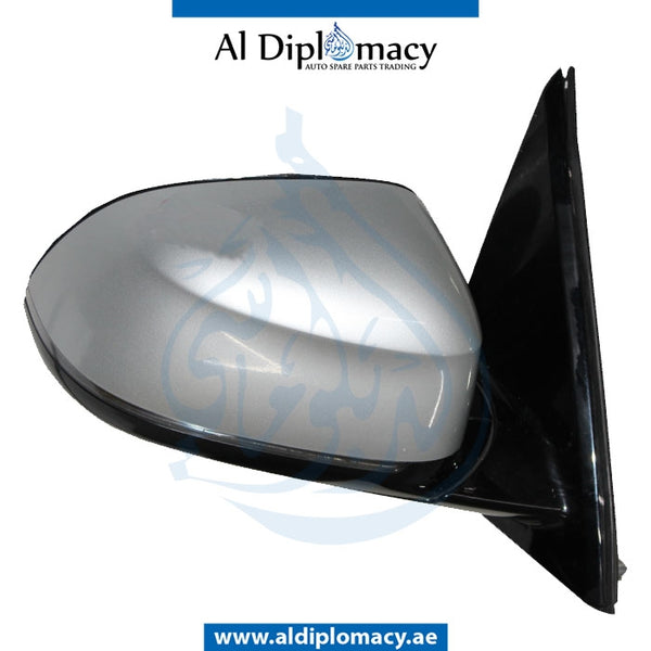 Right Mirror, WITH Camera, COMPLETE for BMW X5 Series F15 (2013-2018) models, Part Number UN-F15MIR-RH+CAM-CO-G1