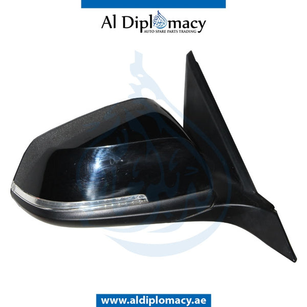 Right Mirror, Black, COMPLETE for BMW 2 Series F22 (2017-2021) models, Part Number UN-F22MIR-RH-CO-BLA