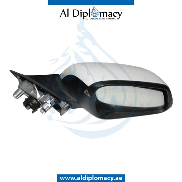 Right Mirror, WITH Camera, White, COMPLETE for BMW 3 Series F30 (2011-2015) models, Part Number UN-F30MIR-RH+CAM-CO-WH