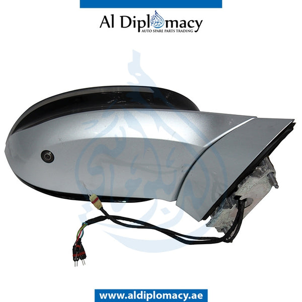 Right Mirror, WITH Camera, Black, COMPLETE for BMW I8 models, Part Number UN-I8MIR-RH+CAM-CO-BK